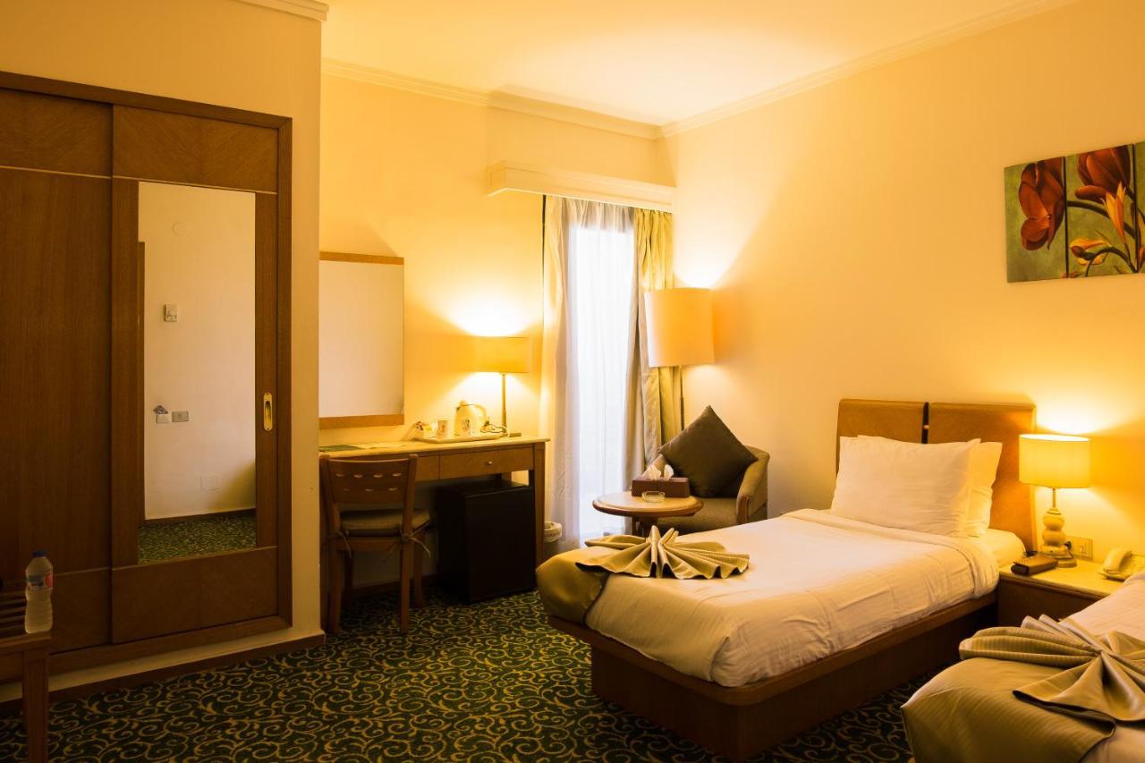Hotel Plaza 4*