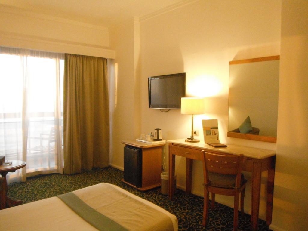 Plaza Hotel 4*